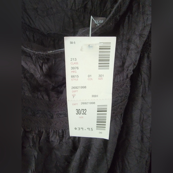 NWT Avenue Black Crinkle Maxi Skirt - Picture 5 of 7